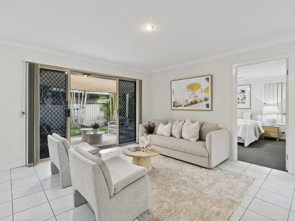 Pacific Pines 4房  MOTIVATED SELLERS ARE PREPAERED TO MEET THE MARKET!! THIS PROPERTY MUST BE SOLD!!