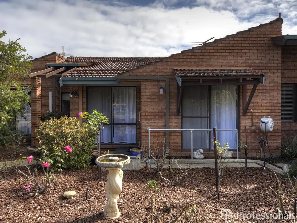 Forrestfield 2 Bedroom Neat As!!