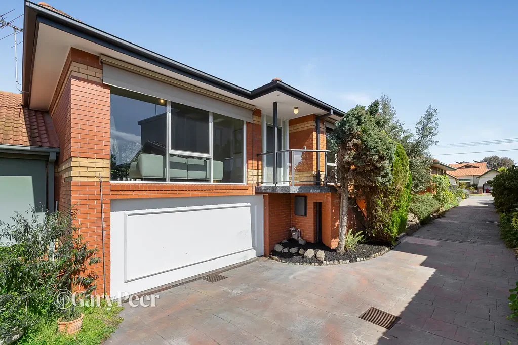 Caulfield 3બેડરૂમ Single level ease with house-sized proportions