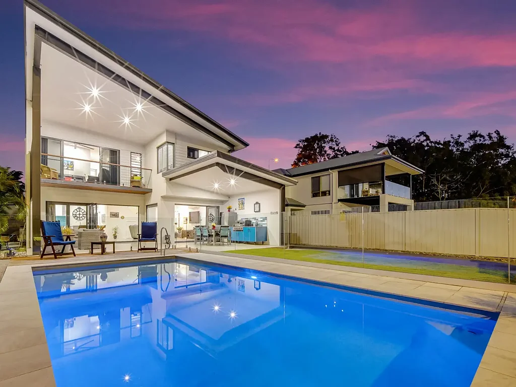 283 Esplanade, Pialba, QLD 4655