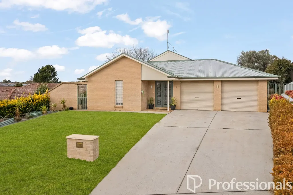 8 Dale Place, Bathurst, NSW 2795