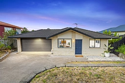 8 Roberta Crescent, Orewa