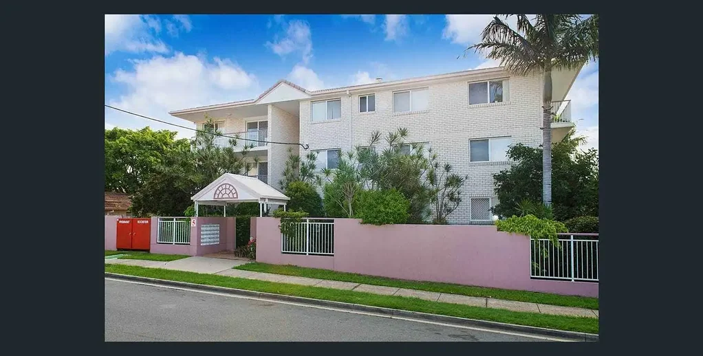 Lifestyle Living in the Heart of Southport!