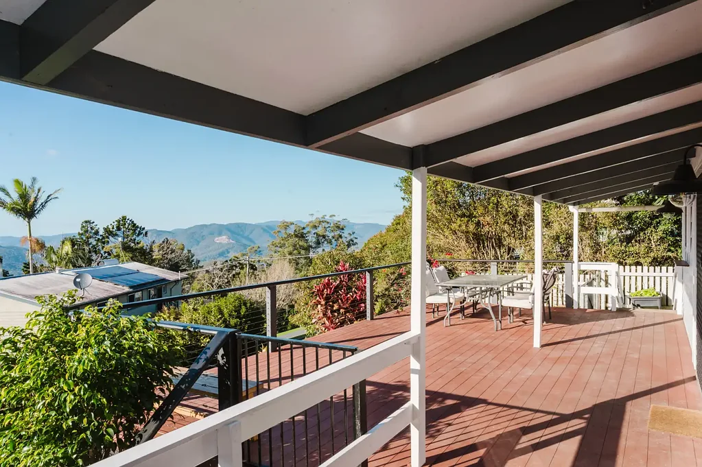 Lower Beechmont 3 Bedroom A Little Gem with Big Views