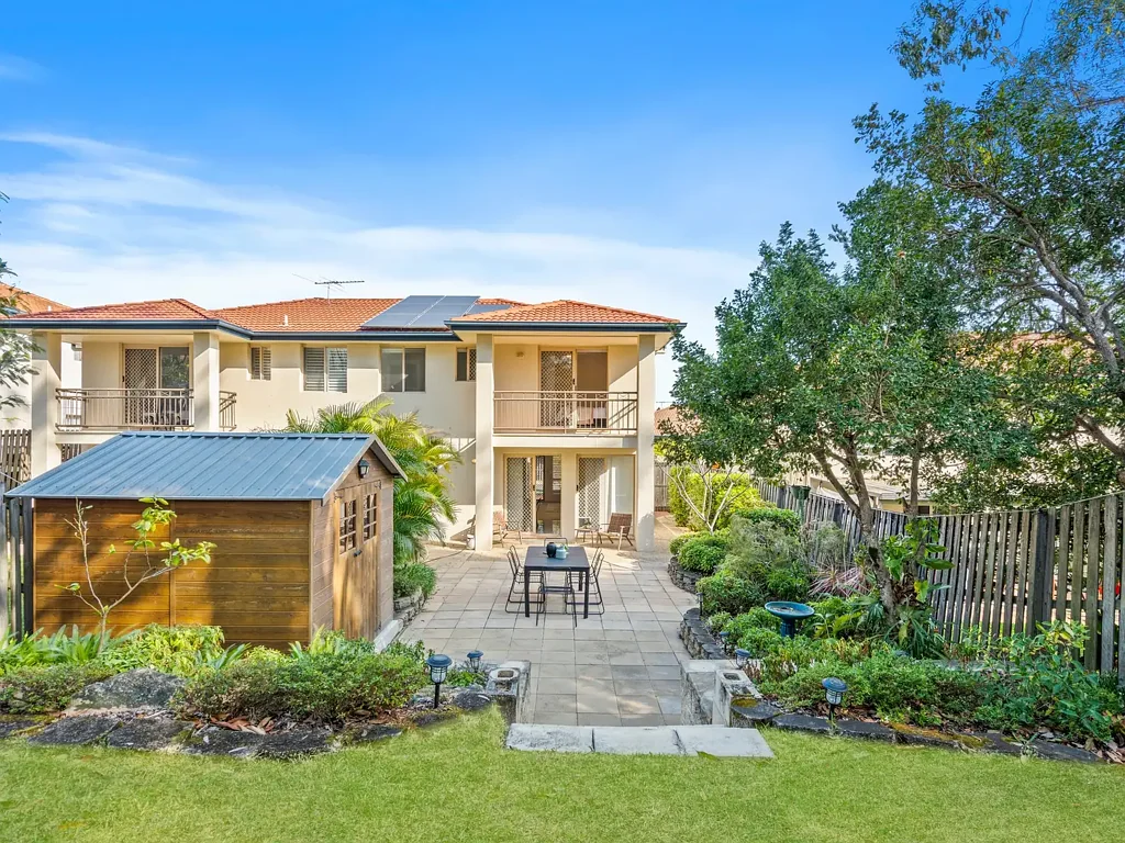 Belmont 3બેડરૂમ STYLISH TOWNHOUSE WITH BACKYARD OASIS