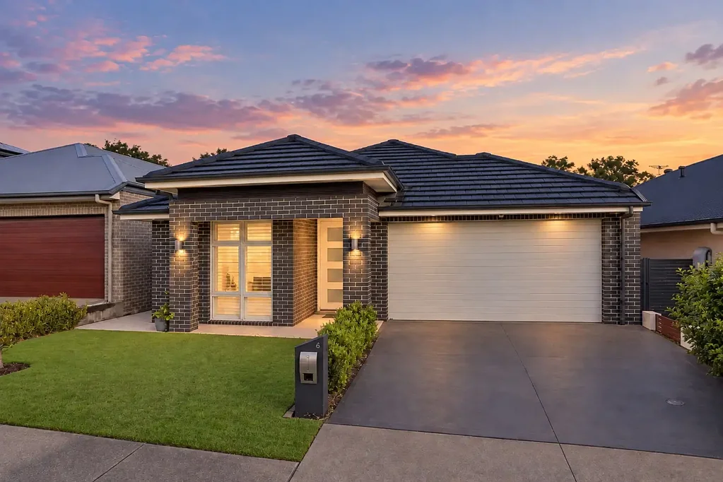 Schofields 5Zimmer 400sqm Land,Premium Location,Stockland Altrove Estate, Just 650m to Schofields Station!!