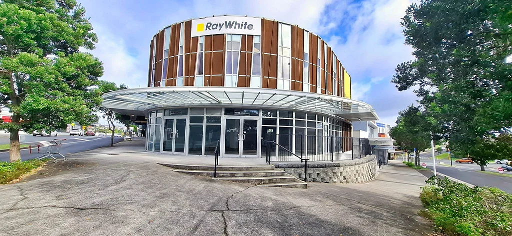 Stanmore Bay PRIME CORNER POSITION - HIGH EXPOSURE OPPORTUNITY