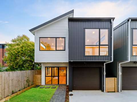 14 Serjeant Street, Henderson, Waitakere City, Auckland