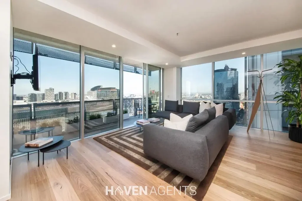 FULLY FURNISHED - LUXURY THREE BEDROOM, TWO BATHROOM SUB-PENTHOUSE APARTMENT I HAVEN AGENTS