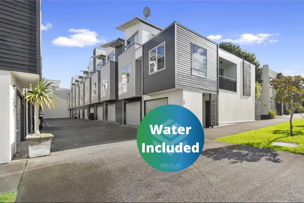 3 Bedroom Townhouse with 1 Bathroom