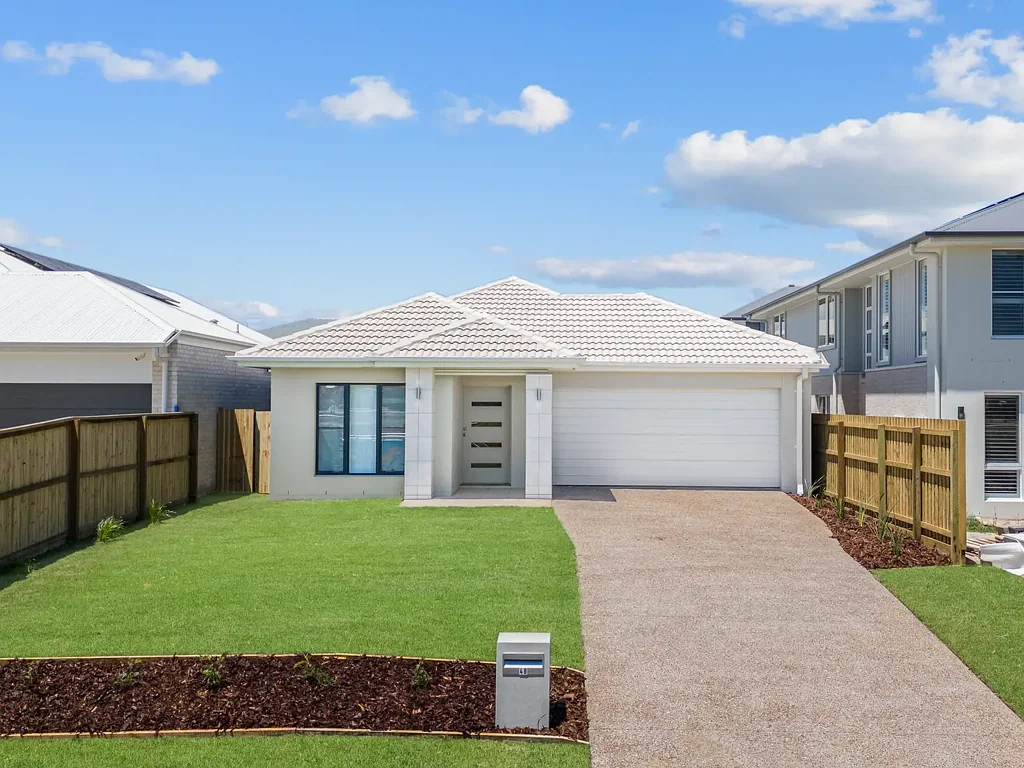 Discover the Essence of Bayside Living at Shoreline - $775 per week to increase to $800 per week from 16/11/2025