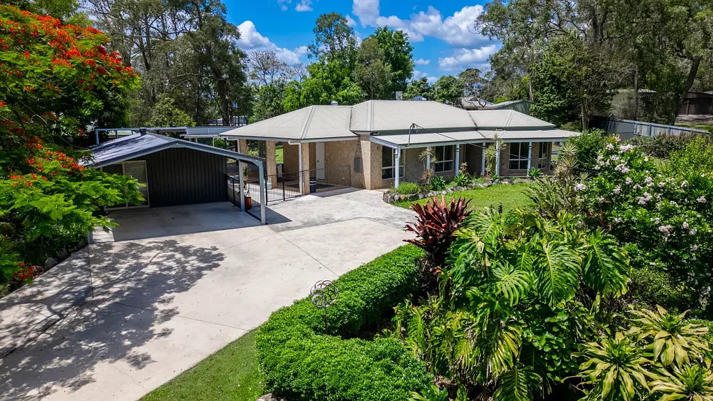 Woodford 3部屋 3,000 m2 Lifestyle Block - Great Sheds & Epic Entertaining Area. Your Woodford Sanctuary Awaits!