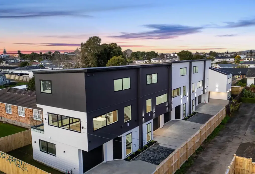 Papatoetoe 3कमरा Triple Ensuite Advantage - Rare Find in Papatoetoe