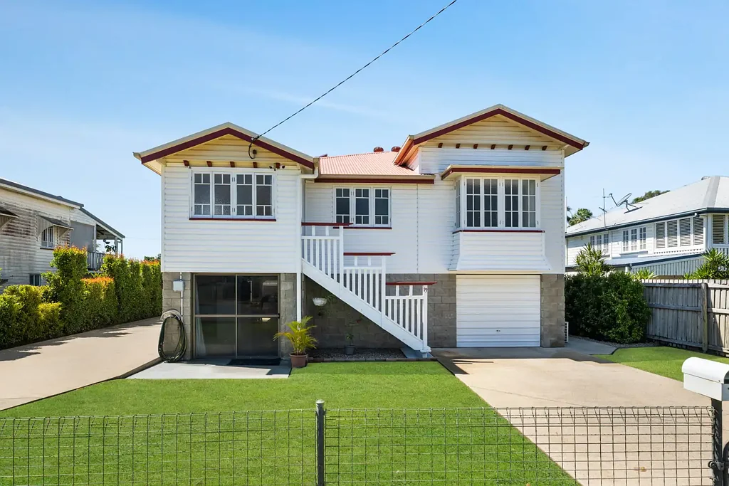 South Mackay 3房  Charming Queenslander with Shed Space Galore!
