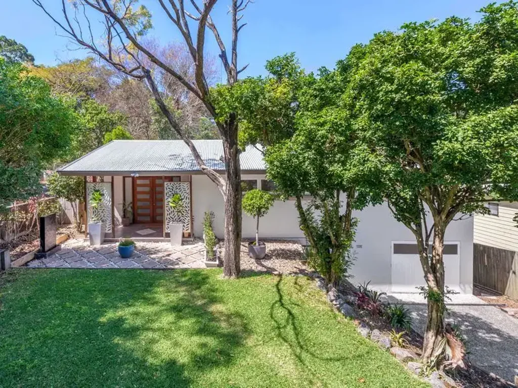 Good sized family home in Ashgrove!