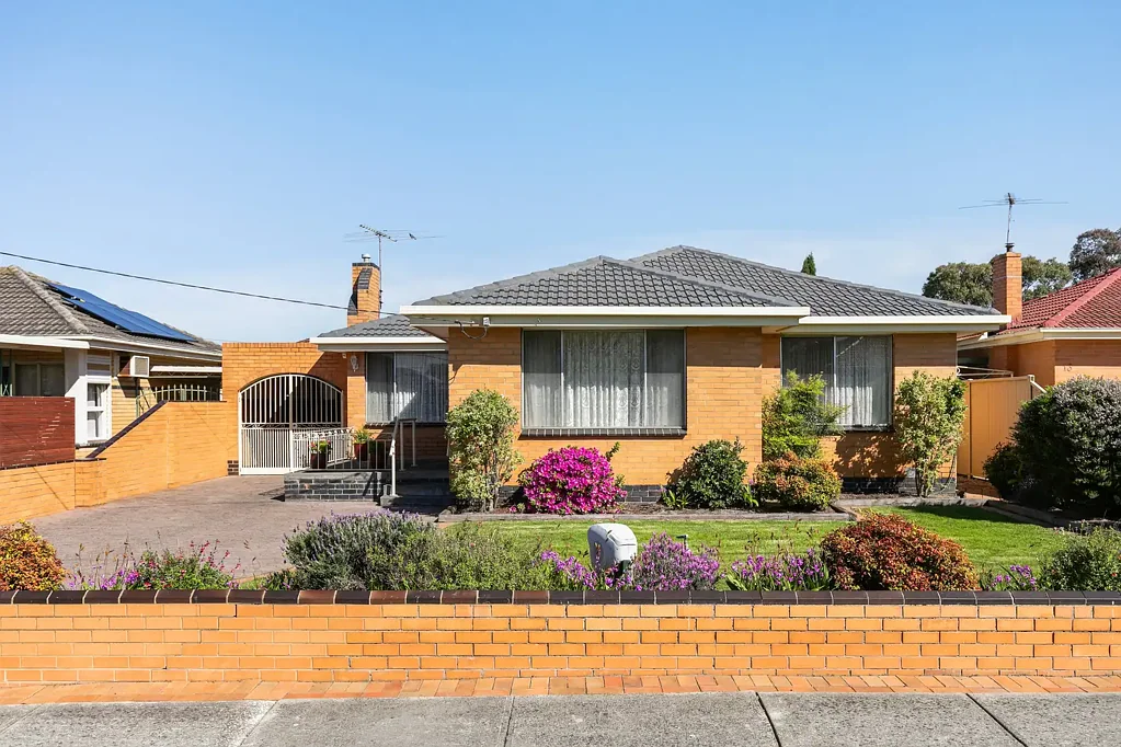 Fawkner 4Kwarto Renovate, Rework or Reimagine