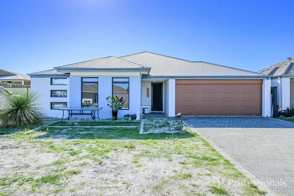 Ellenbrook 4房  Huge House, Huge Block, Side Access!