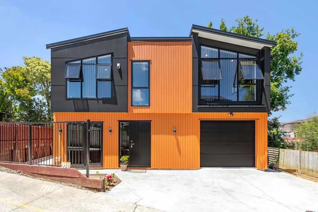 Papatoetoe 4 Bedroom Stylish & Spacious - Almost New Family Home!