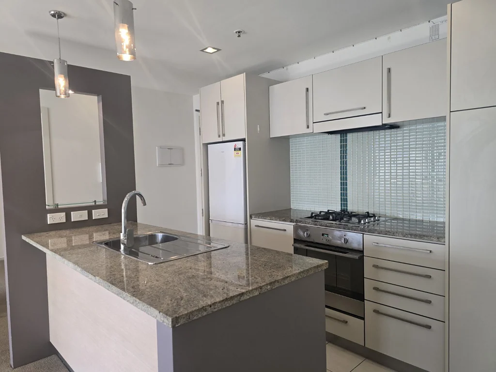 Tremont Residences 2 bed + 2 bath+ 2 carpars.