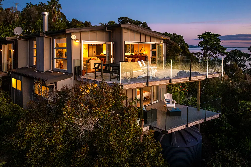72 The Esplanade, Oneroa, Waiheke Island, Auckland