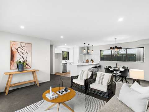 Saint Albans 3房  Triple Bed, Triple Bath + Garage!