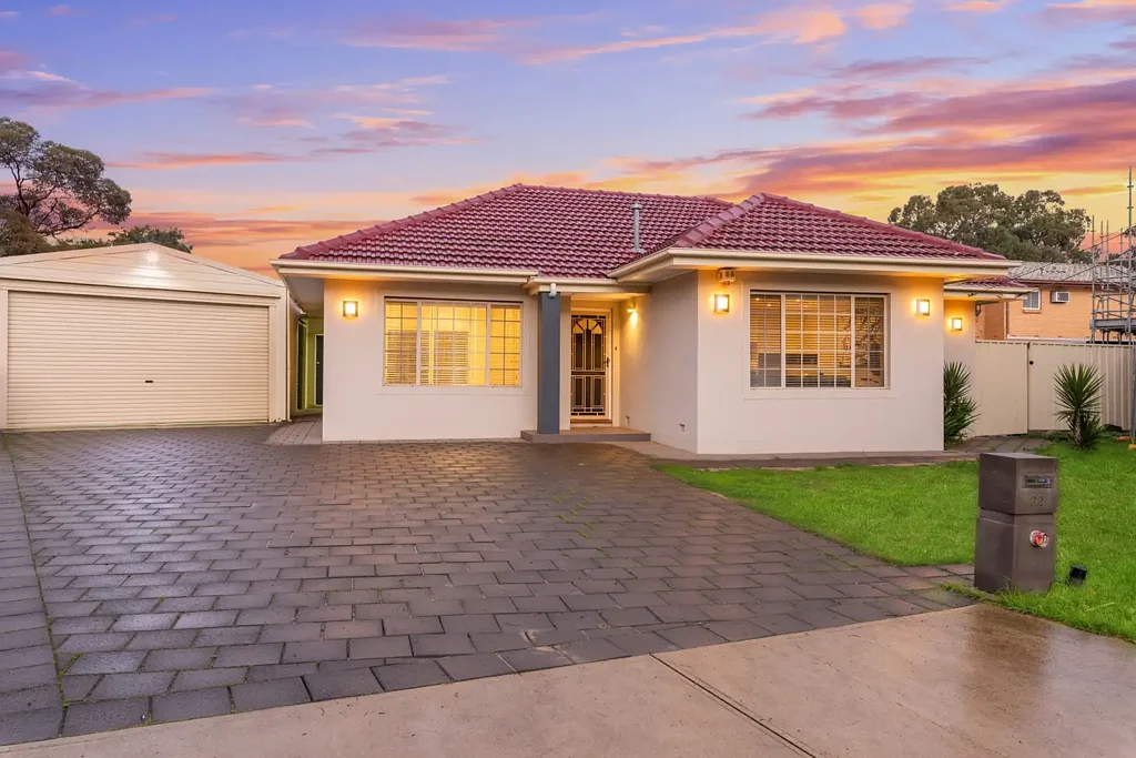 Campbelltown 3房  CHARMING DOUBLE BRICK HOME