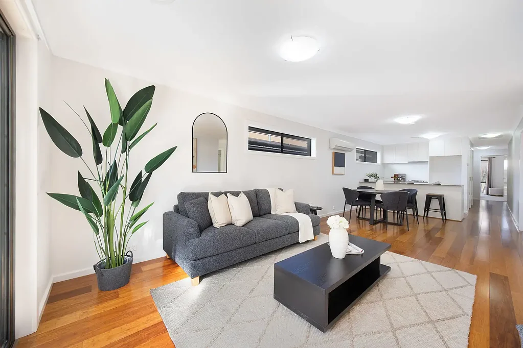 Casey 2Moenga Free-standing and no body corporate, steps away from Casey Market Town