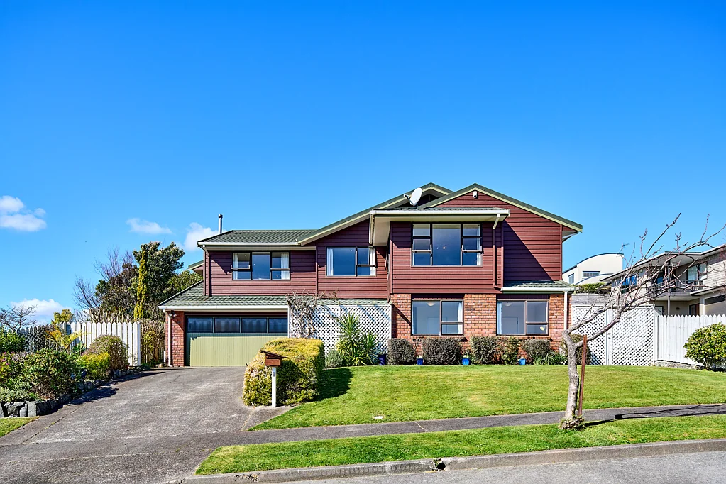 1 The Top Gallant, Whitby, Porirua City, Wellington