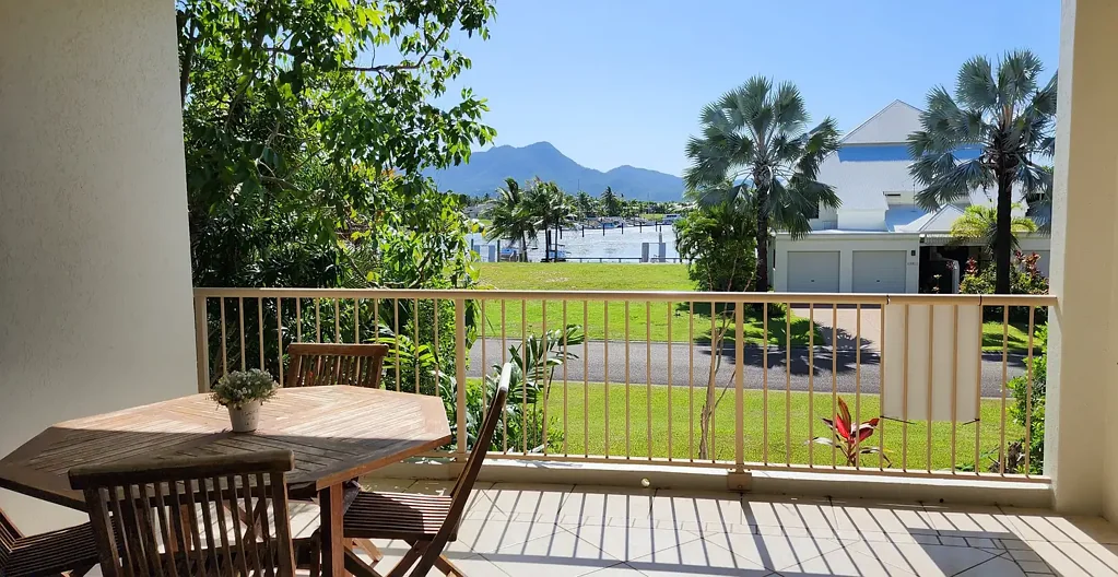 Unit 4/16 Poinciana Bvd, Cardwell, QLD 4849