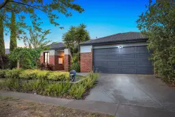 32 Leichardt Drive, Manor Lakes