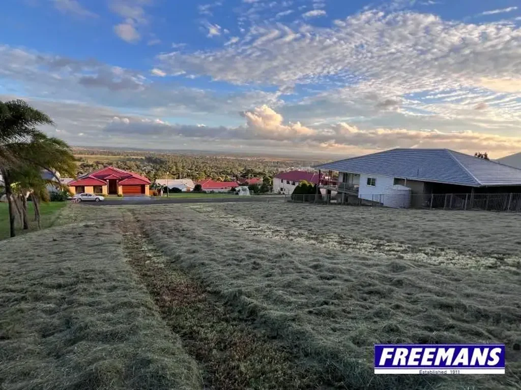 10 Freeman Court, Kingaroy, QLD 4610
