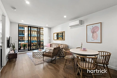 Cheltenham 2침실 Stylish apartment in enviable location