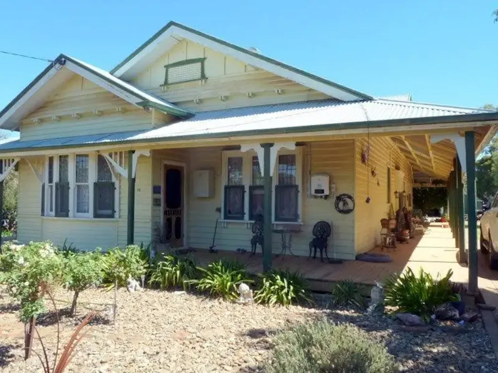 16 Waugh Street, Charlton, VIC 3525