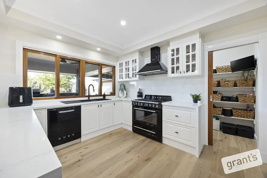 Narre Warren North 4ਬੈੱਡਰੂਮ LUXURY FAMILY LIVING WITH ALL THE EXTRAS - WITHOUT THE MAINTENANCE