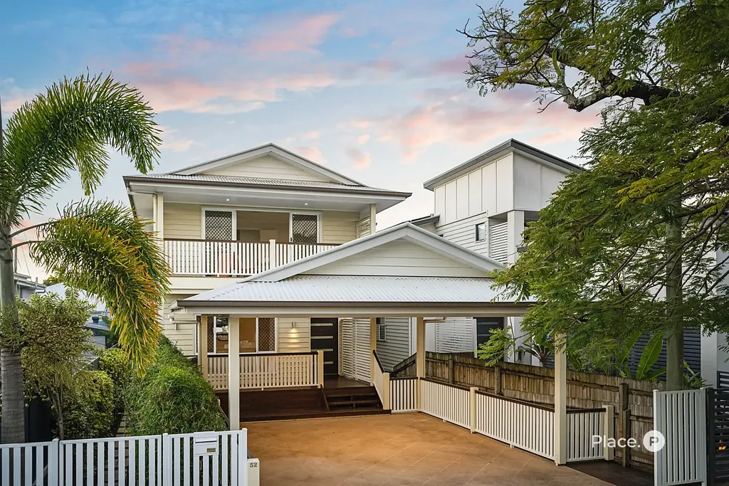 Camp Hill 4Moenga Four-Bedroom Family Home with North to Rear Living!