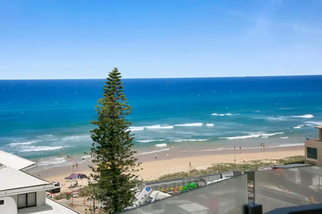 BREAK LEASE - Across the Road from the Beach