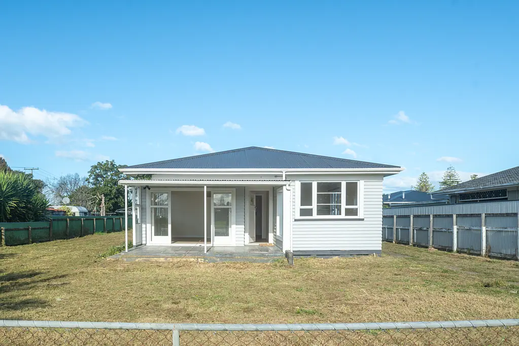 Wairoa 3房  Basically brand new!