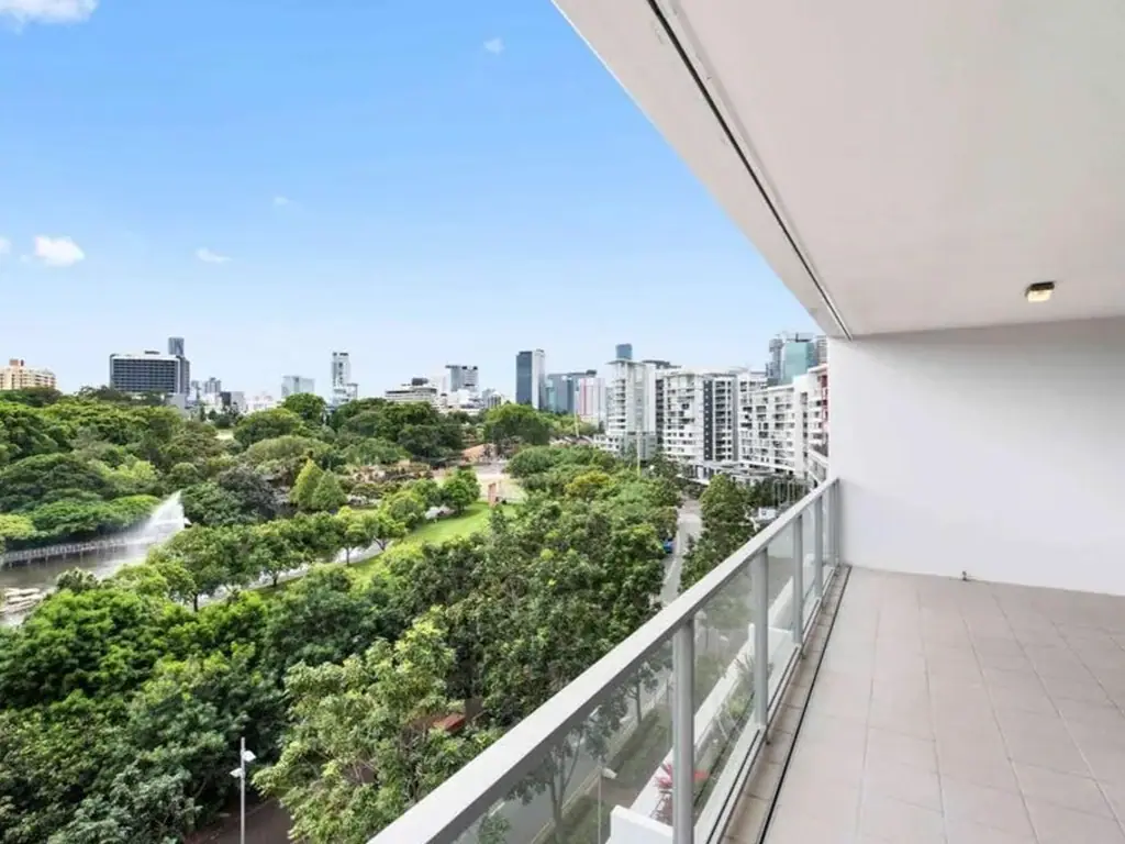 Furnished Two Bedroom in Ideal Location @ Roma Street Parklands