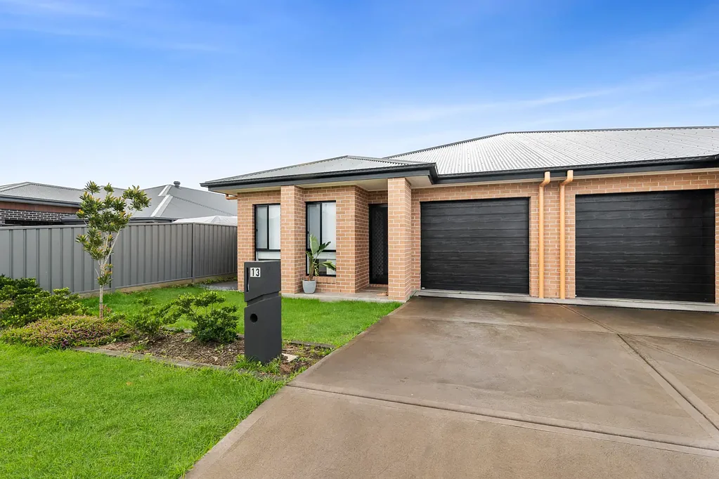 Lochinvar 4침실 MODERN LOW-MAINTENANCE DUPLEX IN A CONVENIENT LOCATION