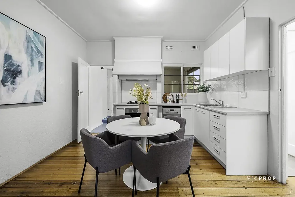 Port Melbourne 3 Slaapkamer Tranquil Parkside Living Steps from Bay Street & the Beach
