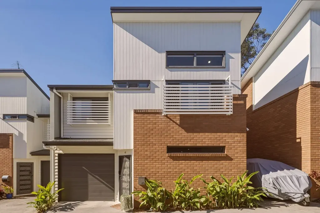 Brighton 3कमरा Modern, Low-Maintenance Living with Space to Entertain