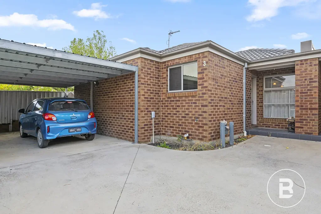3/16 Outtrim Street, Maryborough, VIC 3465
