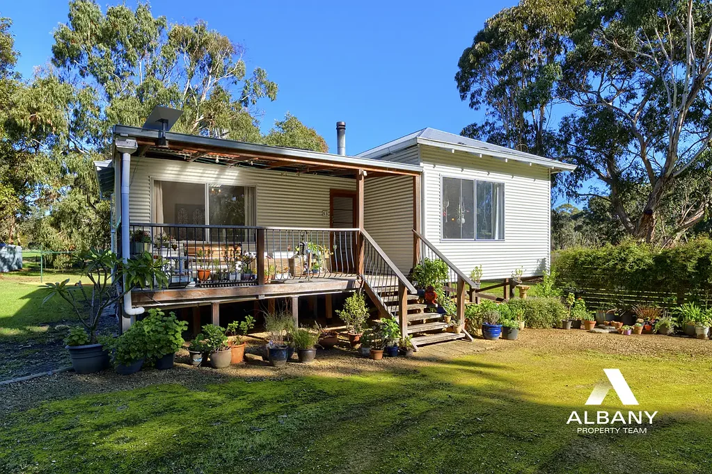 Youngs Siding 3房  RETREAT TO THE COUNTRY BY THE COAST