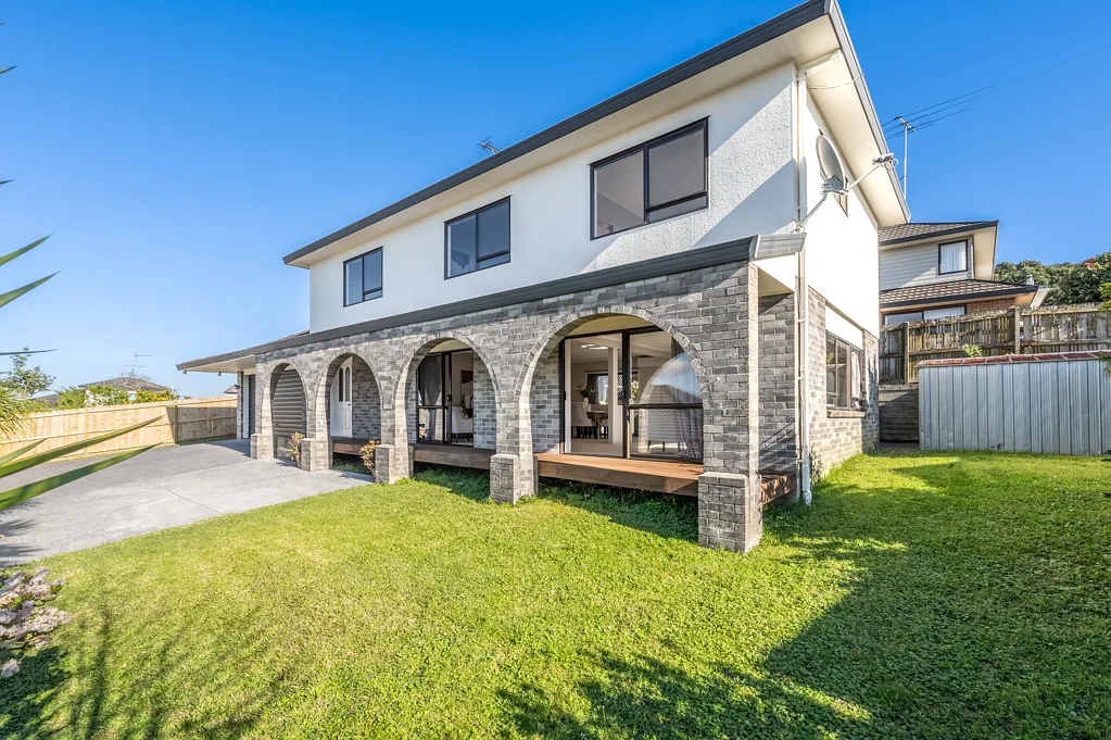 1/16 Spears Place, Botany Downs, Manukau City, Auckland