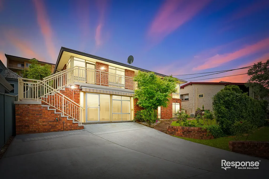 Winston Hills 4ਬੈੱਡਰੂਮ AUCTION THIS TUESDAY 28TH OCTOBER AT 6:30PM