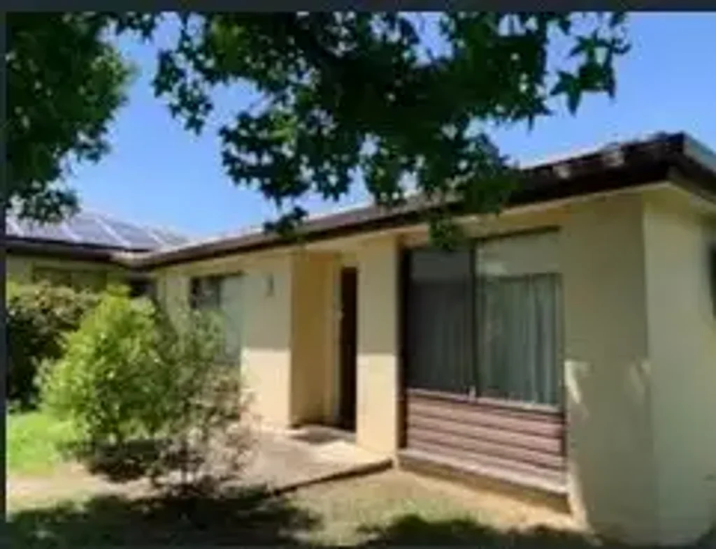 Low-Maintenance Living in the Ben Venue Area