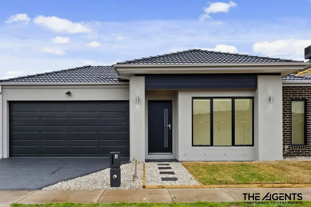 Spacious Family Home with Multiple Living Areas