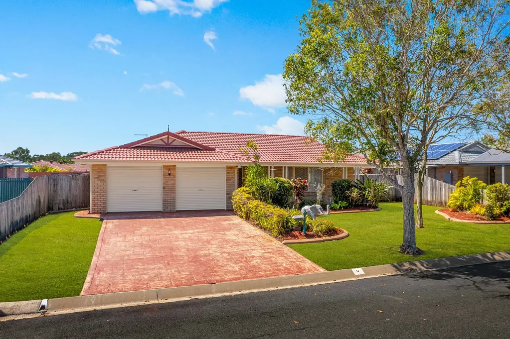 Victoria Point 3 Bedroom Renovate, Reimagine & Make It Your Own on 743sqm