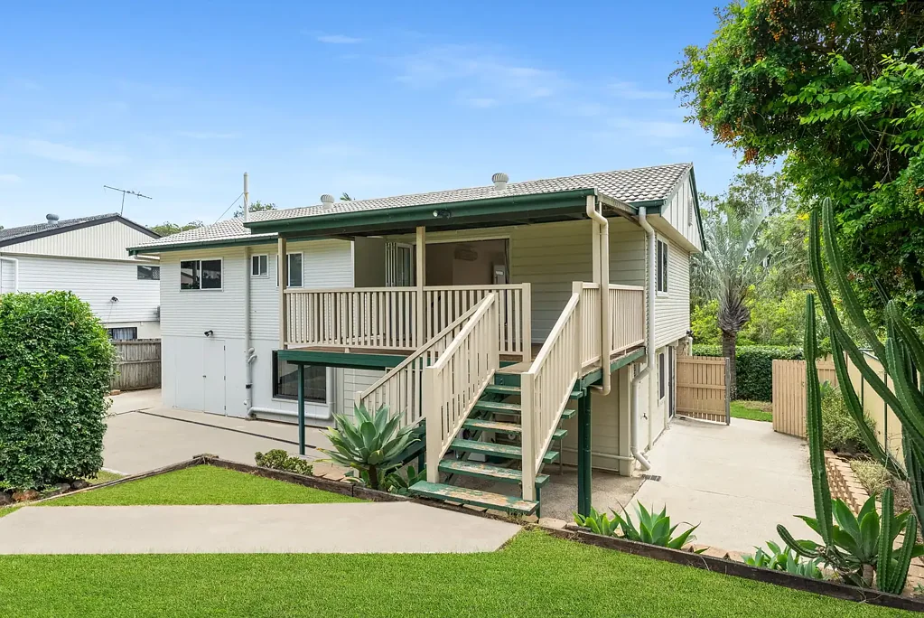 Beenleigh 3Kwarto Dual Living Potential | Side Access + Caravan Space
