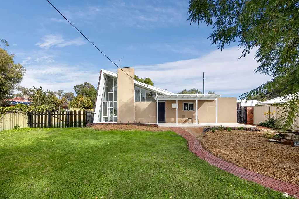 6 Dean Street, Kelmscott, WA 6111